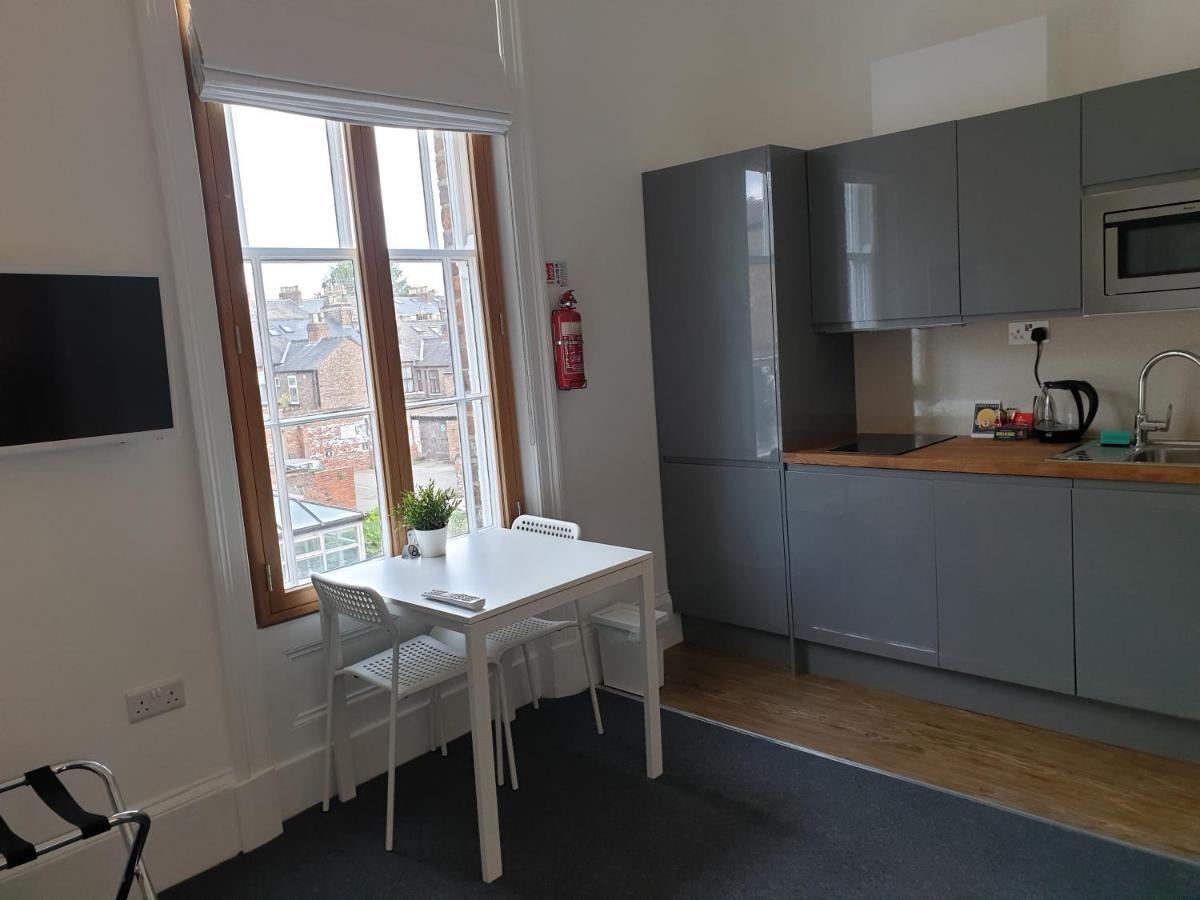 Mcmillan House Studio Apartments 요크 외부 사진