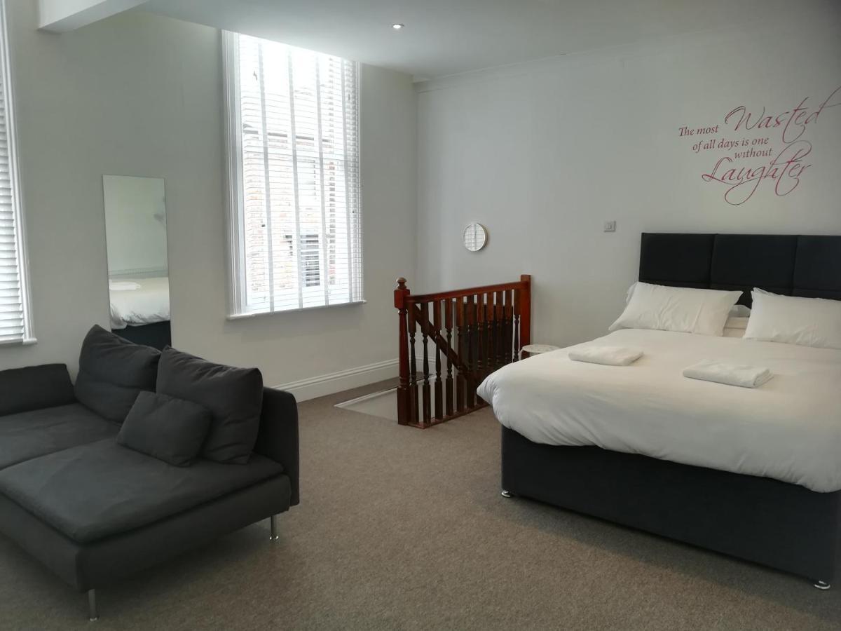 Mcmillan House Studio Apartments 요크 외부 사진